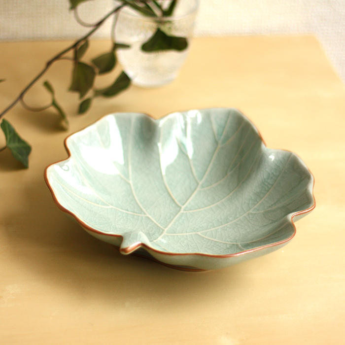 【セラドン焼き】メイプルリーフ皿 グリーン（19cm）