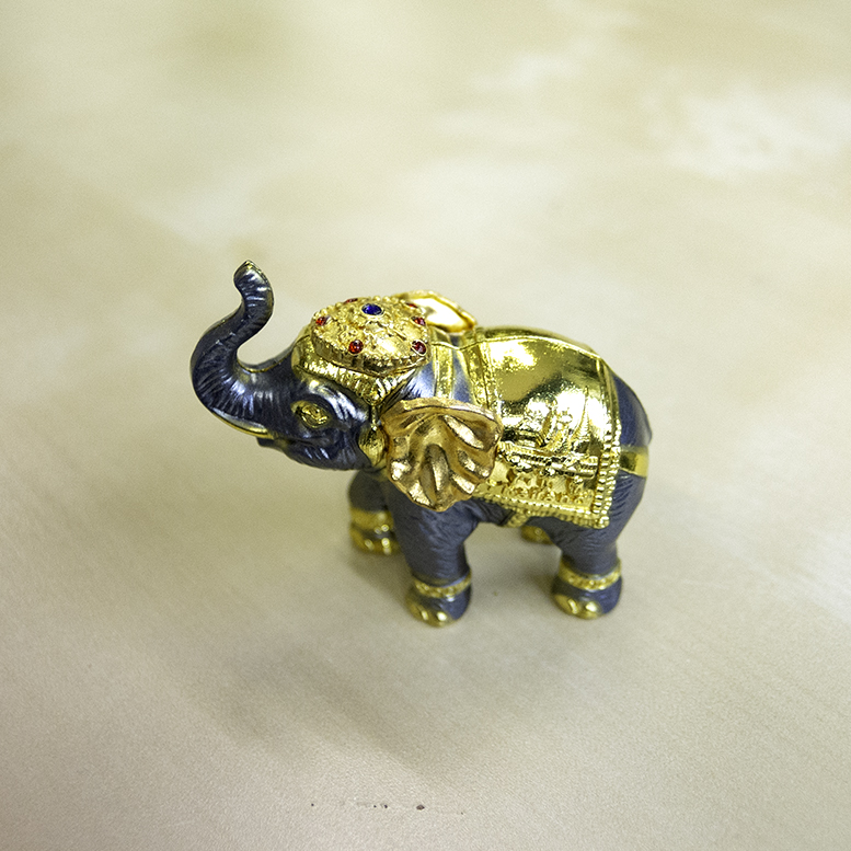 ゾウの置物(小)箱付き