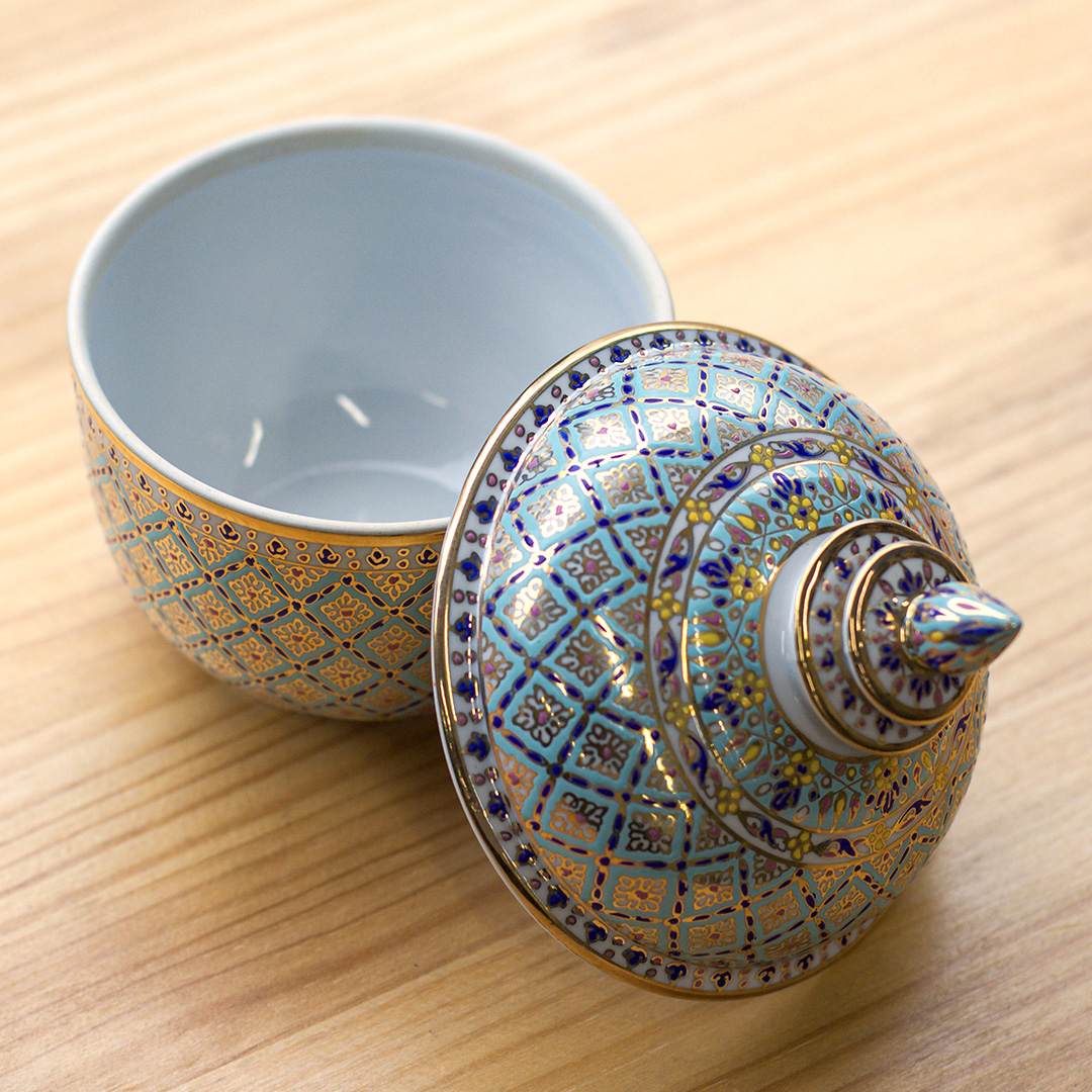 壺(高さ15cm×直径10.5cm)