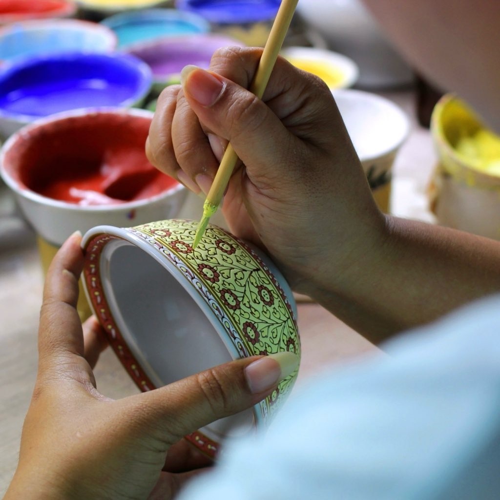 ベンジャロン焼き】壺(高さ8.5cm×直径5.5cm) / アジアン雑貨